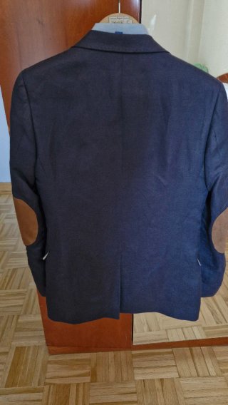 Americana azul marino y camisa azul Solera
