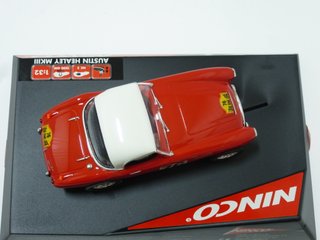 Ninco NUEVO AUSTIN HEALEY MKIII HARDTOP scalextric