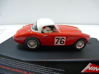 Ninco NUEVO AUSTIN HEALEY MKIII HARDTOP scalextric