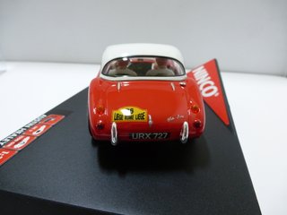 Ninco NUEVO AUSTIN HEALEY MKIII HARDTOP scalextric