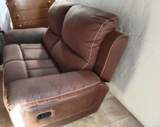 Sillón de piel Marrón, extensible, cómodo, suave