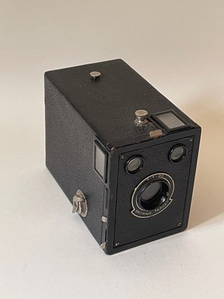 Cámara Kodak Brownie Target Six-20 de caja