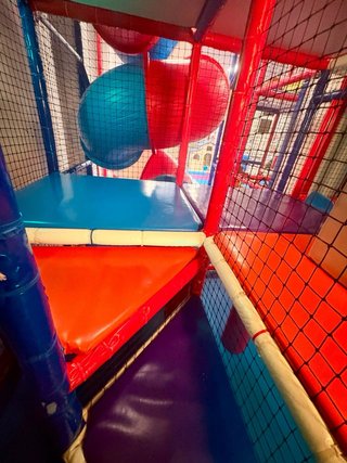 Parque de bolas 5,5x5,5x3,8m