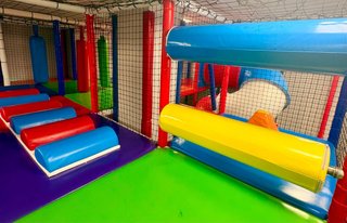 Parque de bolas 5,5x5,5x3,8m