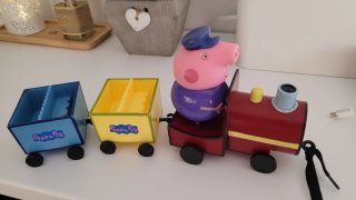 Tren Peppa Pig con vagones