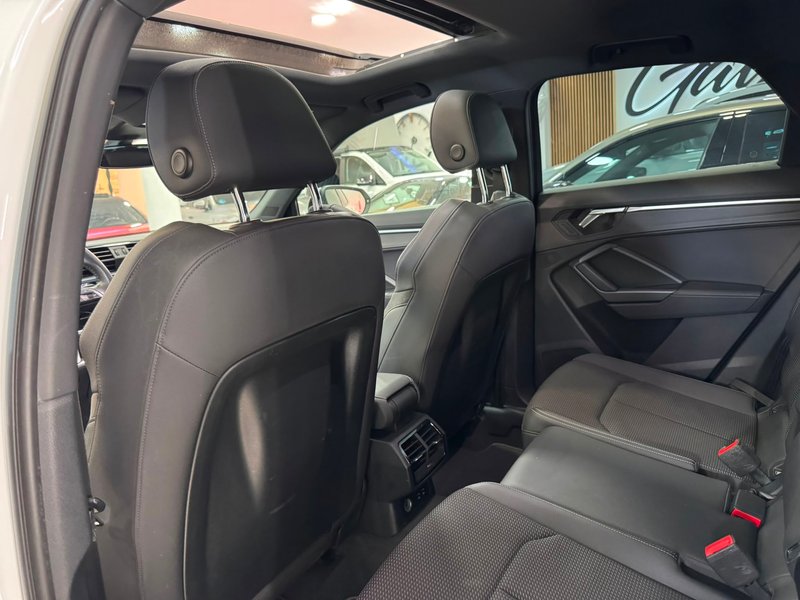 Audi Q3 2020, foto 13