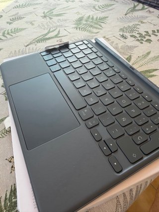 Teclado Logitech Combo Touch iPad Air 11 Gris