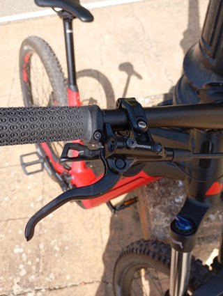Bicicleta Eléctrica Montaña Canyon Roja