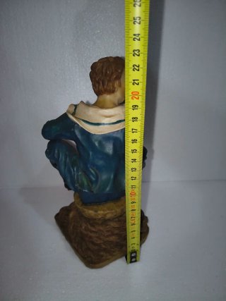 Figura marinero con binoculares