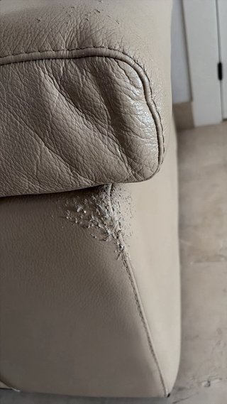 Sofá de piel beige 3 plazas