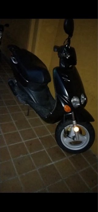Yamaha Neos Scooter Negro