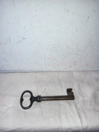 Llave antigua hierro forjado hueca inglesa