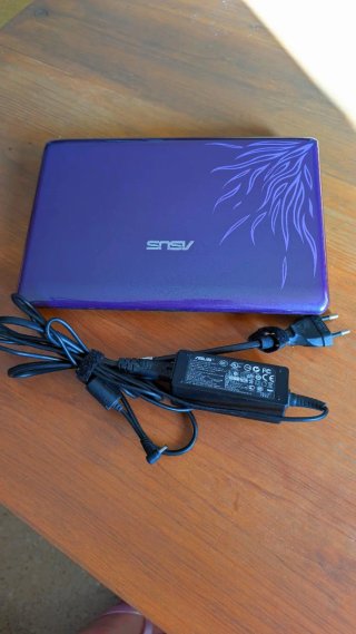 Miniportátil Asus Eee PC 1001PQ morado Linux