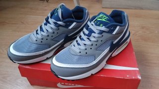 Zapatillas Nike Air Gris, Azul y Blanco nuevas.