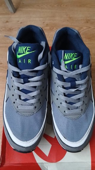 Zapatillas Nike Air Gris, Azul y Blanco nuevas.