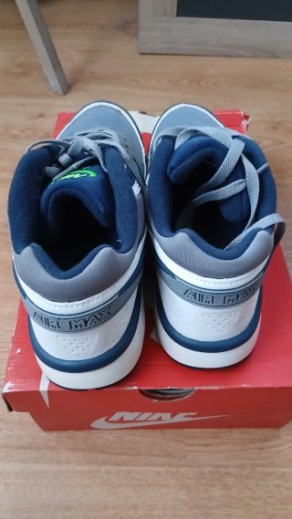 Zapatillas Nike Air Gris, Azul y Blanco nuevas.