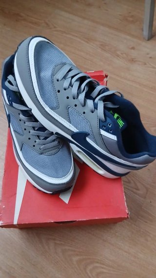 Zapatillas Nike Air Gris, Azul y Blanco nuevas.