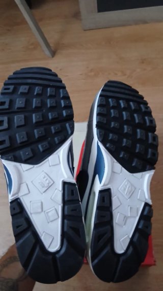 Zapatillas Nike Air Gris, Azul y Blanco nuevas.