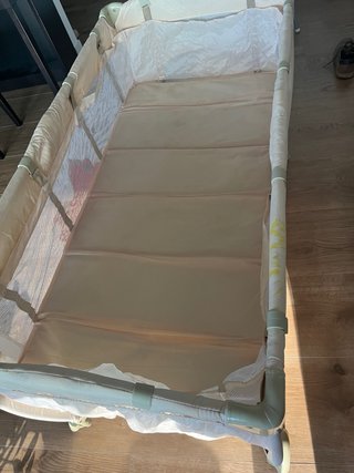 Cuna de viaje con cambiador