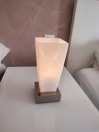 ¡Bajada de Precio! Lámpara de mesilla táctil