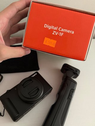 Cámara fotos y vlogs Sony ZV-1F + trípode