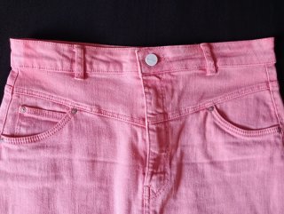 Falda vaquera corta rosa Bershka