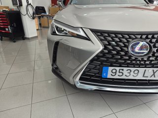 Lexus UX 2.0 250h Business