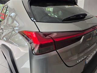 Lexus UX 2.0 250h Business