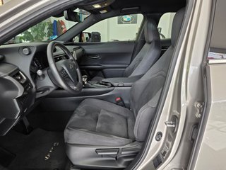 Lexus UX 2.0 250h Business