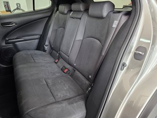 Lexus UX 2.0 250h Business