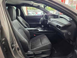 Lexus UX 2.0 250h Business