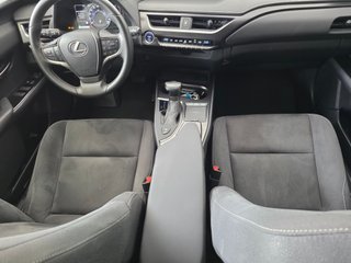 Lexus UX 2.0 250h Business