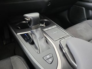 Lexus UX 2.0 250h Business