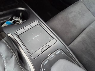 Lexus UX 2.0 250h Business