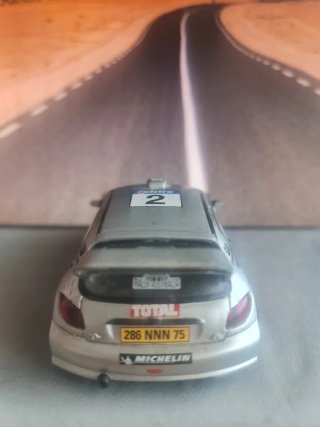 Coche Scalextric Peugeot 206 WRC 1:32