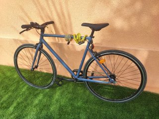 Bicicleta de carretera hombre azul