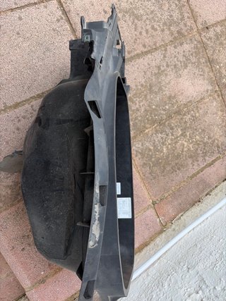 Radiador NMAX con mangueras y protector, depósito