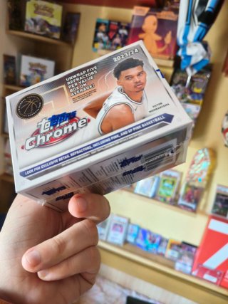 Topps Chrome 2023 NBA Victor Wembanyama Rookie Box
