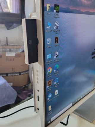 PC all-in-one 27" 2021 come nuovo + gadget