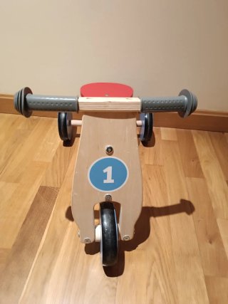 Triciclo de madera para niños