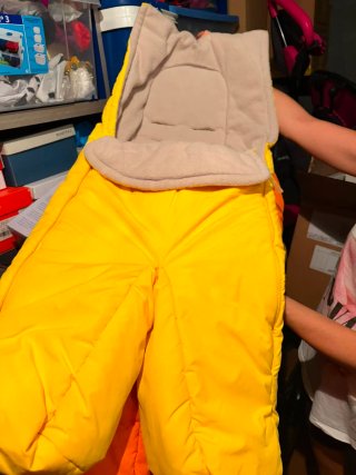 Passeggino per bambini con fodere arancioni
