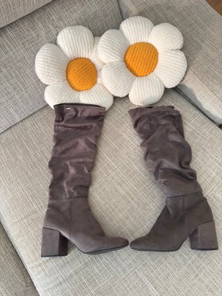 Botas altas grises