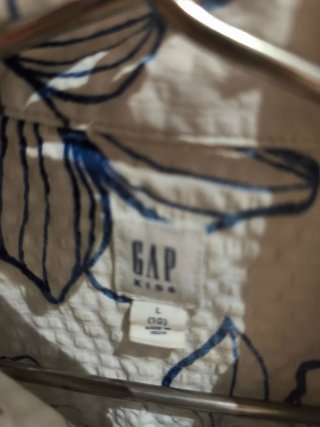 Camisa Gap Kids talla 10 niño Estampada Flores Azu