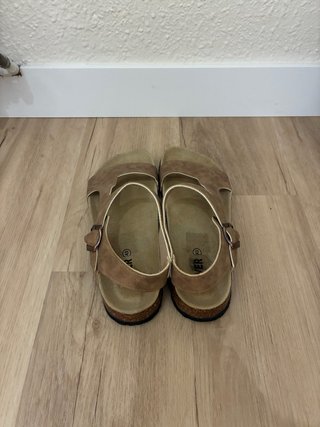 Sandalias Beige y Marrones