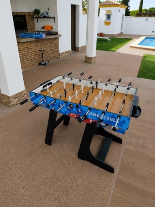 Mesa multijuegos 4 en 1 con accesorios