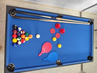 Mesa multijuegos 4 en 1 con accesorios