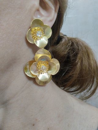 E559 Orecchini fiore filigrana inox oro pendenti