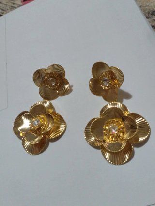 E559 Orecchini fiore filigrana inox oro pendenti