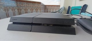 PlayStation 4 PS4 1TB + Mando + Cableado