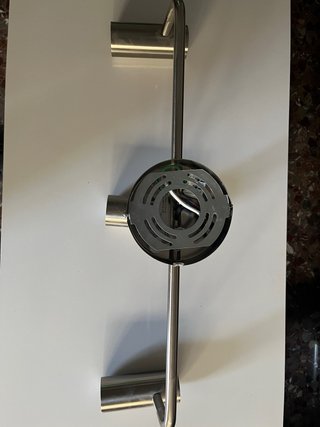 Foco de techo plateado